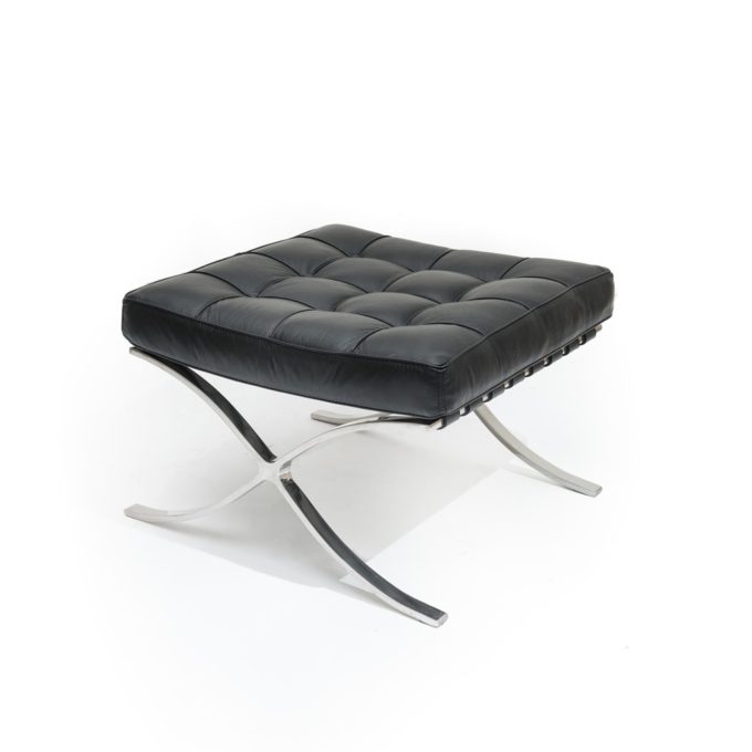 alt=“Barcelona Stool - Ludwig Mies van der Rohe“